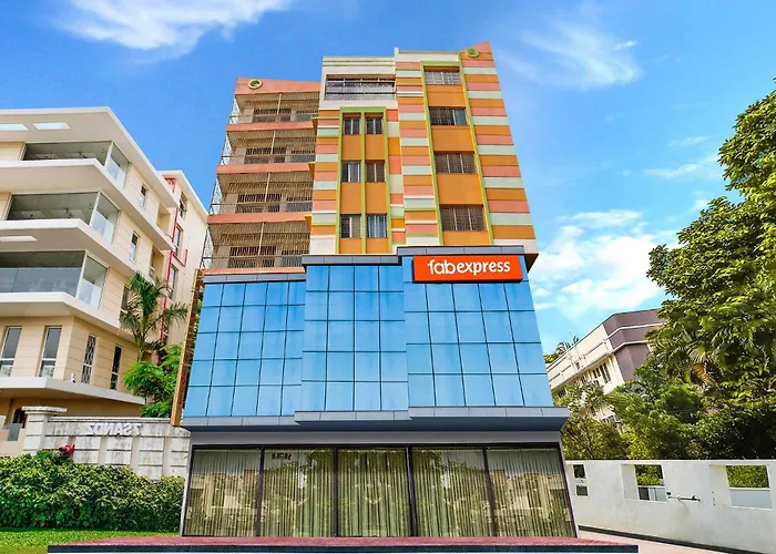Fabexpress Nest - Nr Park Street Metro Station