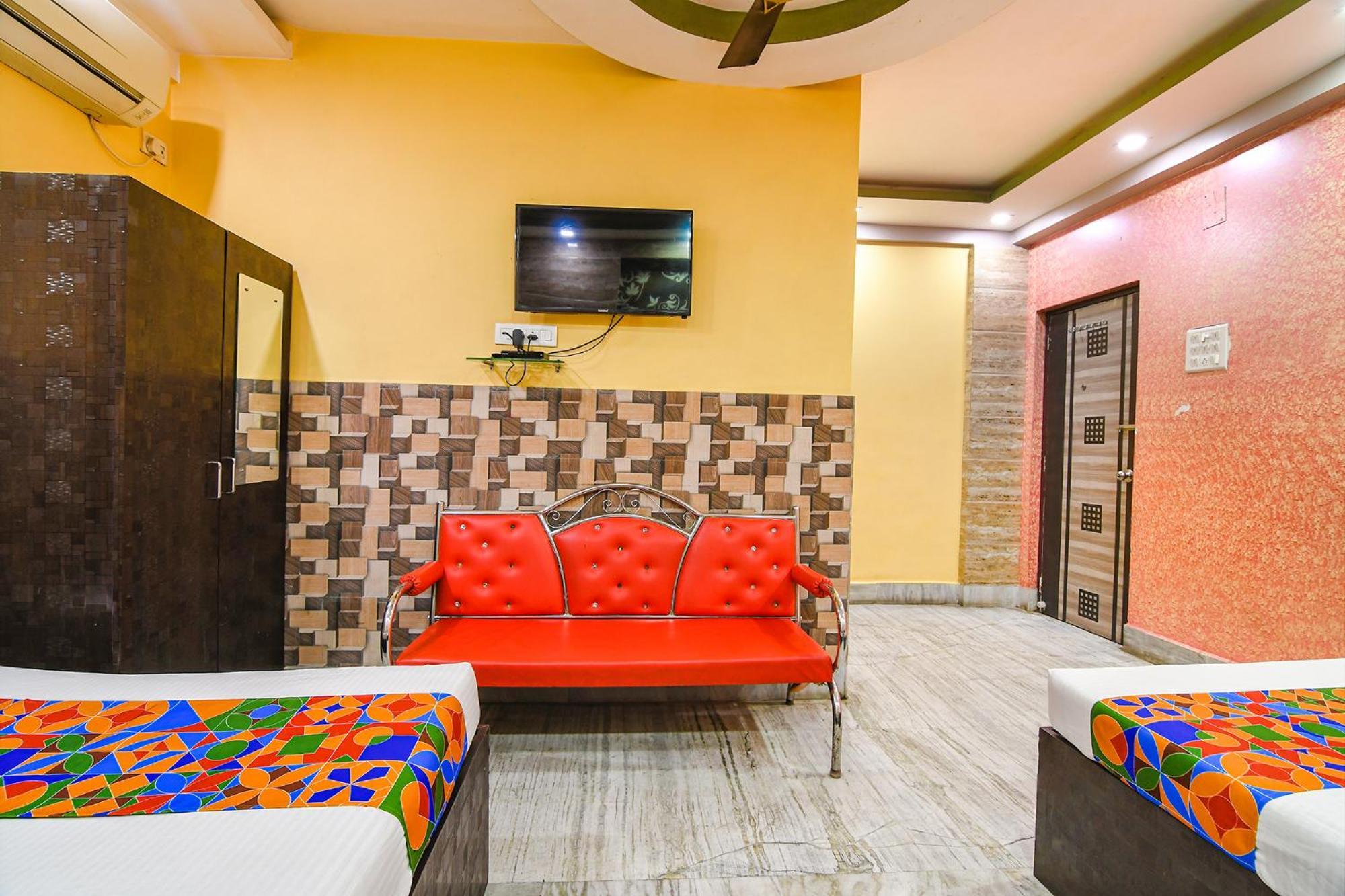 Fabexpress Nest - Nr Park Street Metro Station Hotel