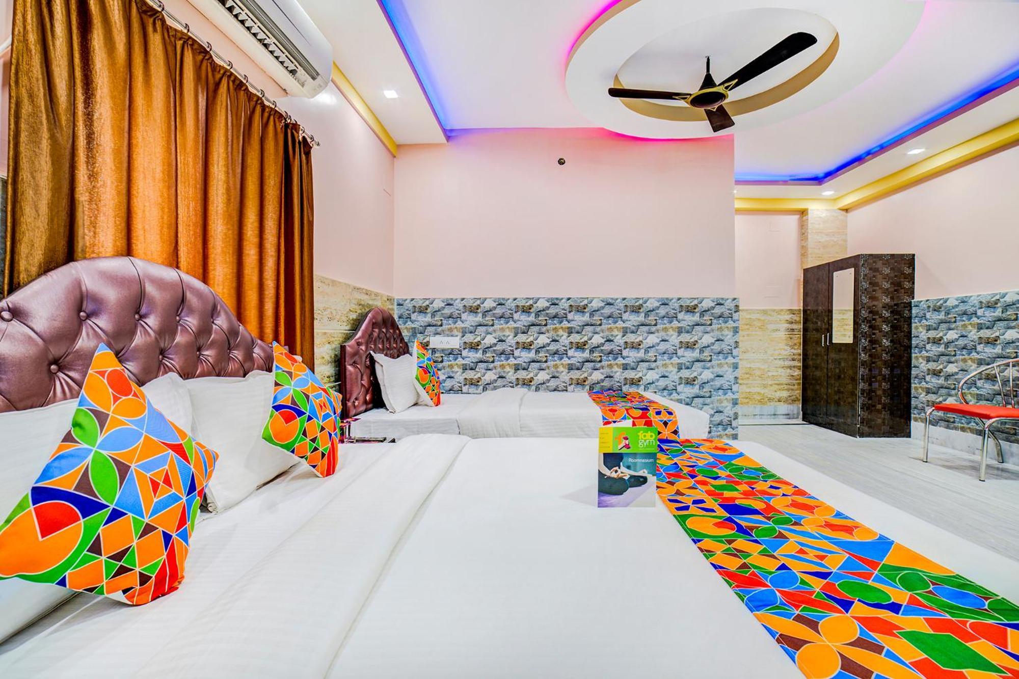 Fabexpress Nest - Nr Park Street Metro Station Kolkata